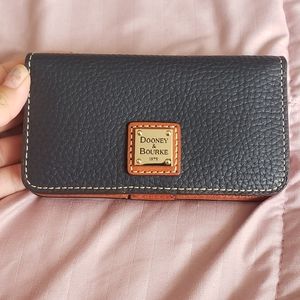 Dooney & Bourke Phone Wallet